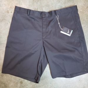Nike golf standard fit shorts size 42 NWT